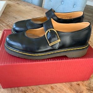 Dr. Martens Smooth Leather Mary Janes (US size 7, UK size 5)
